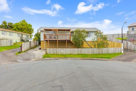 Photo of property in 20 Reinga Place, Massey, Auckland, 0614