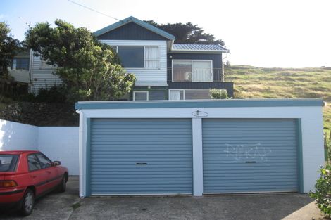 Photo of property in 45 Whanake Street, Titahi Bay, Porirua, 5022