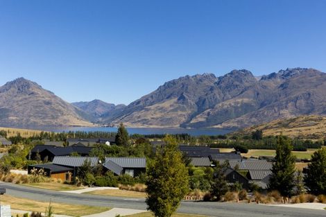 Photo of property in 31 Cappie Drive, Jacks Point, Queenstown, 9371