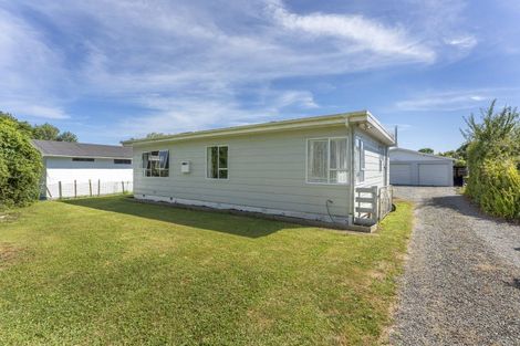 Photo of property in 26 Avenue North Road, Levin, 5510