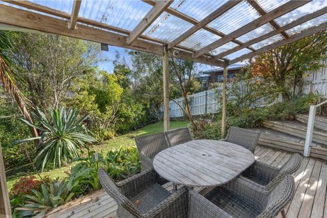 Photo of property in 1/59 Rawene Road, Birkenhead, Auckland, 0626