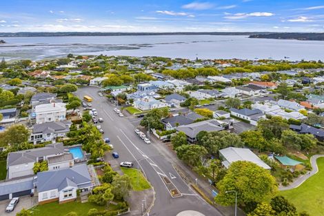 Photo of property in 213 Jervois Road, Herne Bay, Auckland, 1011
