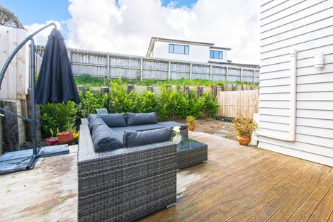 Photo of property in 102a San Marino Drive West, Henderson, Auckland, 0612