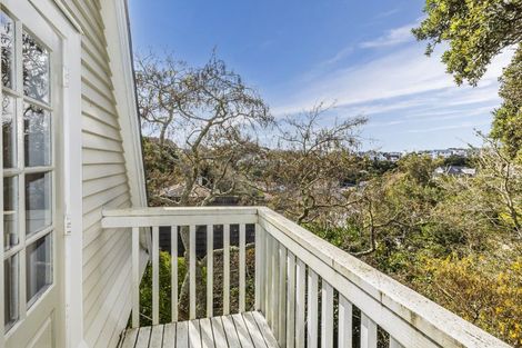 Photo of property in 40 Ngaio Road, Kelburn, Wellington, 6012