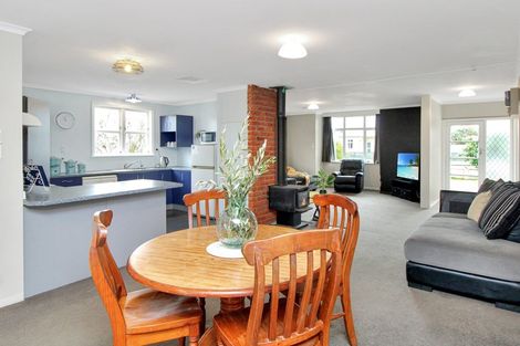 Photo of property in 70 Trafalgar Street, Dannevirke, 4930