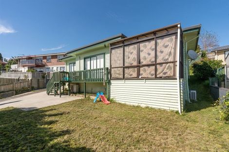 Photo of property in 35 Livingstone Avenue, Nawton, Hamilton, 3200