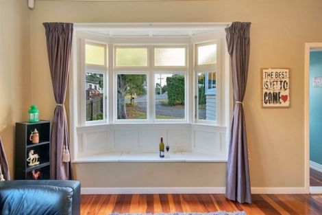Photo of property in 48 Lynwood Road, New Lynn, Auckland, 0600