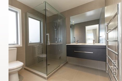 Photo of property in 4 Tauwaka Crescent, Riverhead, 0820