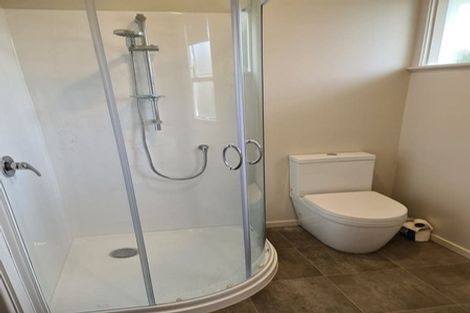 Photo of property in 1 Coburg Street, Henderson, Auckland, 0612