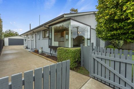 Photo of property in 6 Vancouver Crescent, Wainoni, Christchurch, 8061