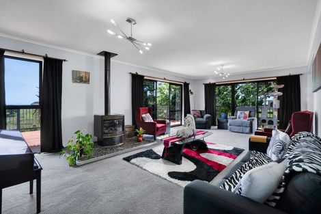 Photo of property in 2 Waireka Road, Omata, New Plymouth, 4374