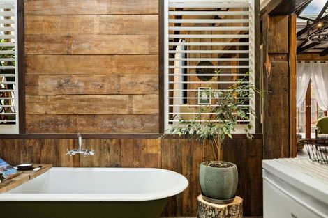 Photo of property in 157 Kent Street, Kingston, Athol, 9793