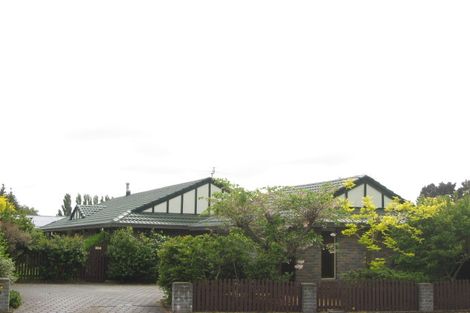 Photo of property in 7 Clivedon Place, Redwood, Christchurch, 8051