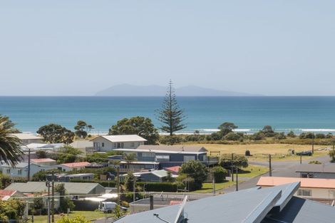 Photo of property in 8 Mayor View Terrace, Waihi Beach, 3611
