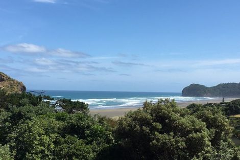Photo of property in 13 Beach Valley Road, Piha, 0772