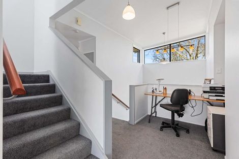 Photo of property in 18 Andrew Place, Otumoetai, Tauranga, 3110