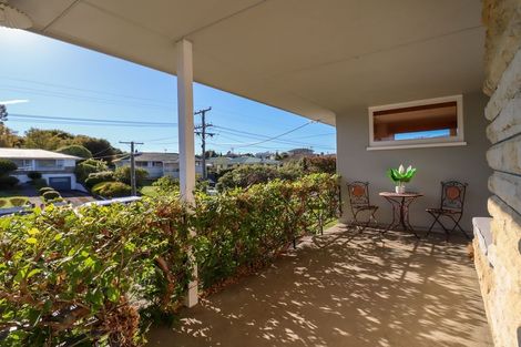 Photo of property in 9 Oxford Street, Holmes Hill, Oamaru, 9401