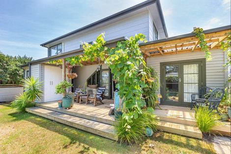 Photo of property in 101 Koputara Road, Himatangi Beach, Foxton, 4891