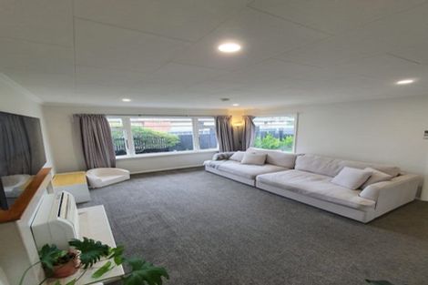 Photo of property in 1/15 Dunedin Street, Redwood, Christchurch, 8051