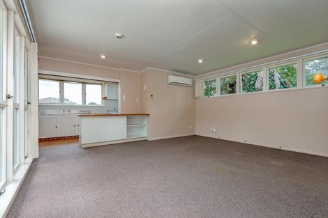 Photo of property in 11 Galway Avenue, Hokowhitu, Palmerston North, 4410