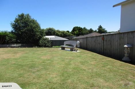 Photo of property in 11 Lithgow Drive, Otamatea, Whanganui, 4500