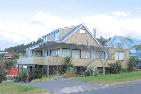 Photo of property in 125 Tuna Place, Onemana, Whangamata, 3691