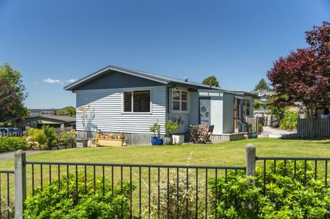 Photo of property in 17 Shera Street, Acacia Bay, Taupo, 3330