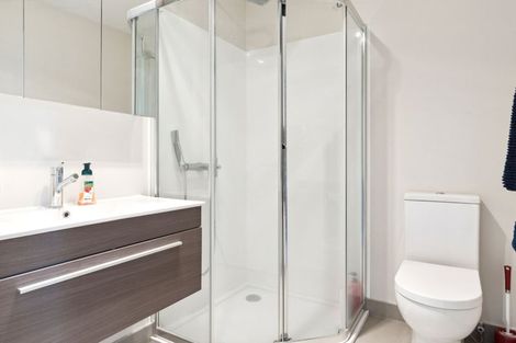 Photo of property in 24/11 Ray Small Drive, Papakura, 2110