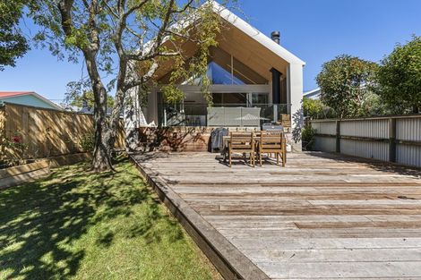 Photo of property in 6 Aubrey Street, New Plymouth, 4310