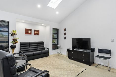 Photo of property in 26 Maesbury Close, Papamoa Beach, Papamoa, 3118