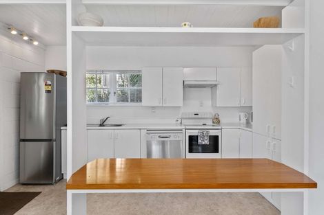 Photo of property in 754 South Titirangi Road, Titirangi, Auckland, 0604