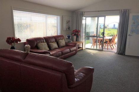 Photo of property in 16 Fuller Street, Papamoa Beach, Papamoa, 3118