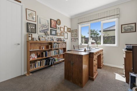 Photo of property in 22 Hansard Place, Bethlehem, Tauranga, 3110