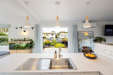 Photo of property in 14 Manapouri Place, Glenview, Hamilton, 3206