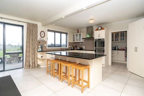 Photo of property in 32 Marshmeadow Road, Newstead, Hamilton, 3286