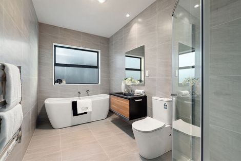 Photo of property in 9 Balthazar Road, Kumeu, 0810