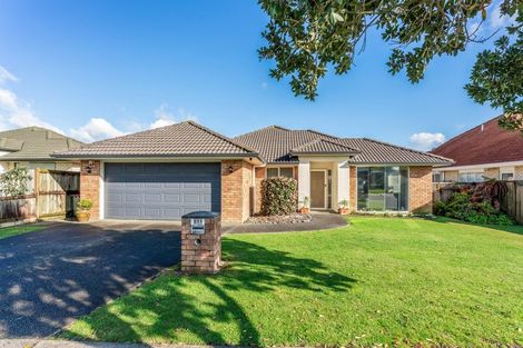 Photo of property in 211 Kilkenny Drive, East Tamaki Heights, Auckland, 2016