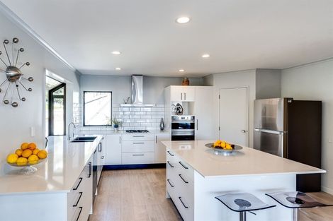 Photo of property in 17 Goldsmith Road, Hospital Hill, Napier, 4110