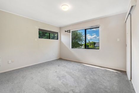 Photo of property in 1/42 Lexington Drive, Botany Downs, Auckland, 2010