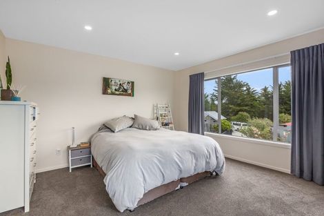 Photo of property in 5 Abbey Way, Whitby, Porirua, 5024