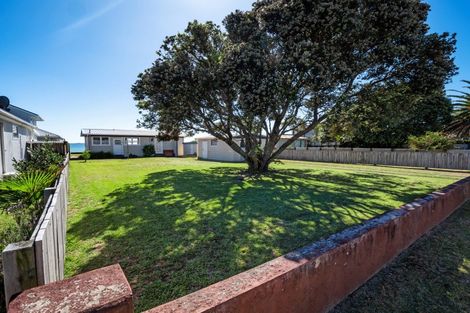 Photo of property in 91 Karewa Parade, Papamoa Beach, Papamoa, 3118