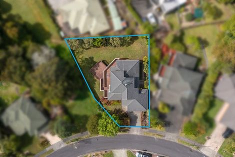 Photo of property in 8 Greenleaf Way, Northcross, Auckland, 0630