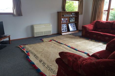 Photo of property in 35 Eglinton Street, Avondale, Christchurch, 8061