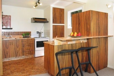 Photo of property in 54 Mana View Road, Paremata, Porirua, 5026