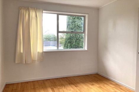 Photo of property in 19 Finlow Drive, Te Atatu South, Auckland, 0610