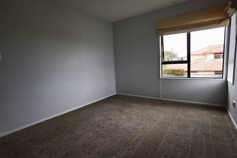 Photo of property in 4 Hornbill Drive, Fairview Heights, Auckland, 0632