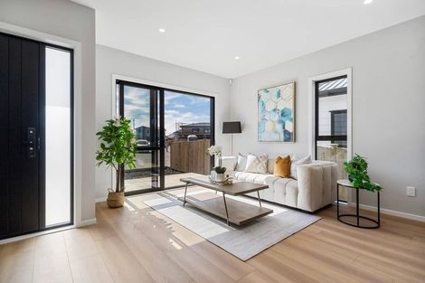 Photo of property in 71 Tributary Parade, Karaka, Papakura, 2113