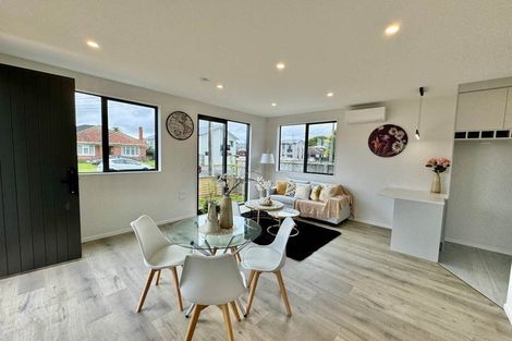 Photo of property in 1/2 Miami Street, Mangere East, Auckland, 2024