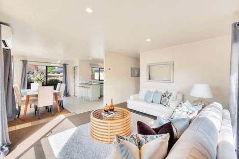 Photo of property in 30 Zefiro Drive, Massey, Auckland, 0614