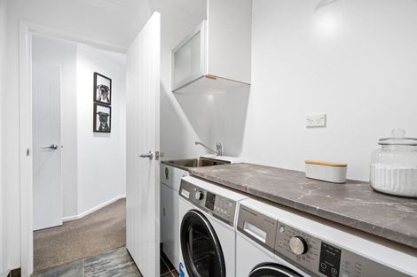 Photo of property in 25 Waitemata Drive, One Tree Point, 0118